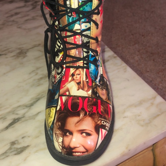 Women’s Magazine print boots - Picture 3 of 3